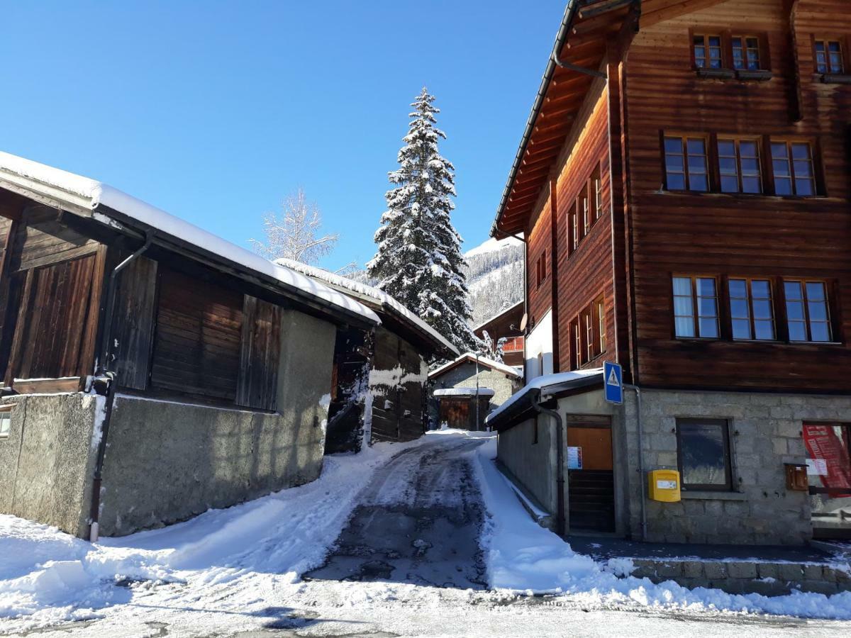 Haus Wiedersehn Goms Luaran gambar